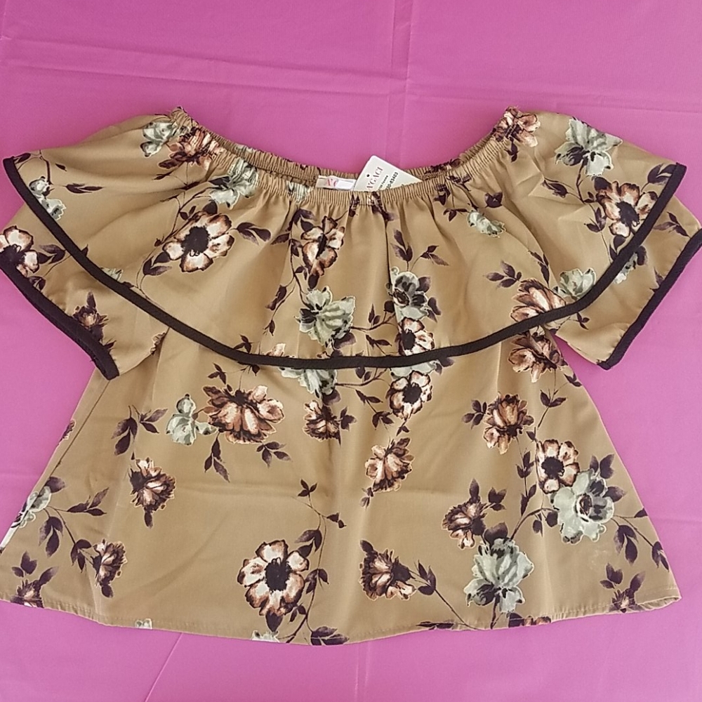 Off the shoulder Flowered Blouse